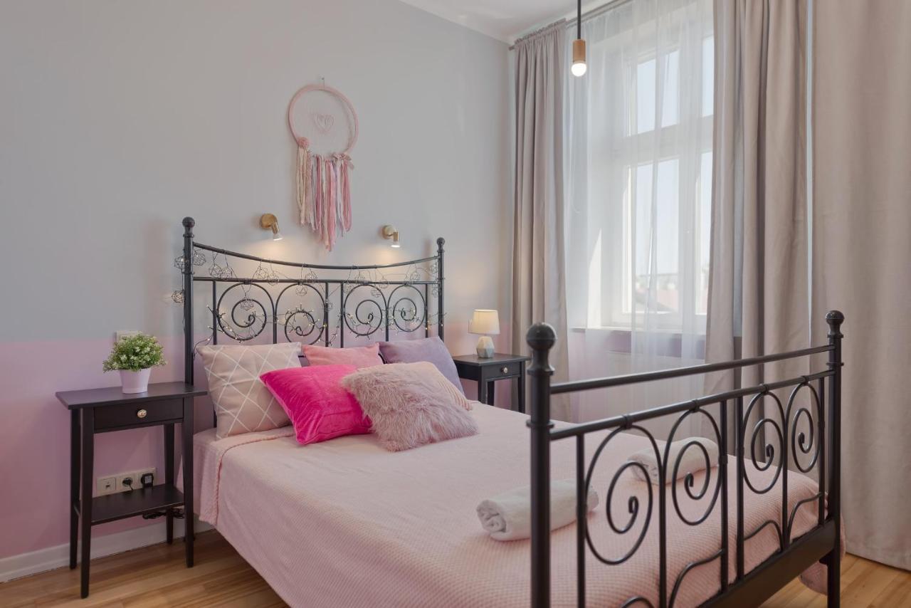 Centre Apartments-Old Town Краков Экстерьер фото